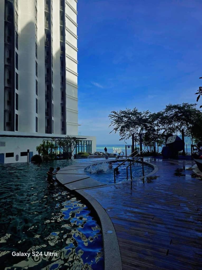The Shore Seaview Center * Kota Kinabalu