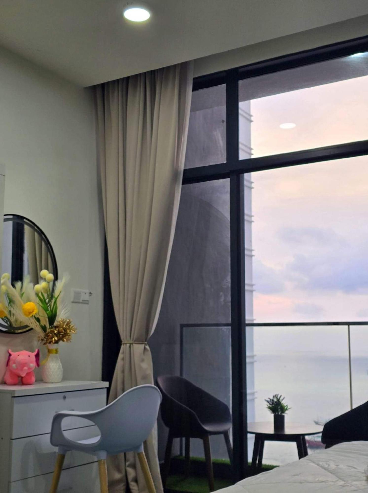 The Shore Seaview Center Apartment *